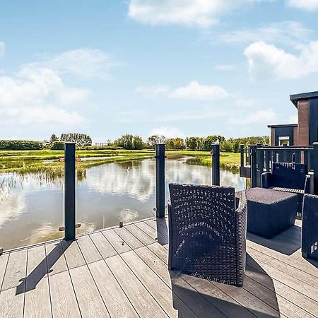 Waterside Hambleton Lakeside Lodges Poulton-le-Fylde Extérieur photo