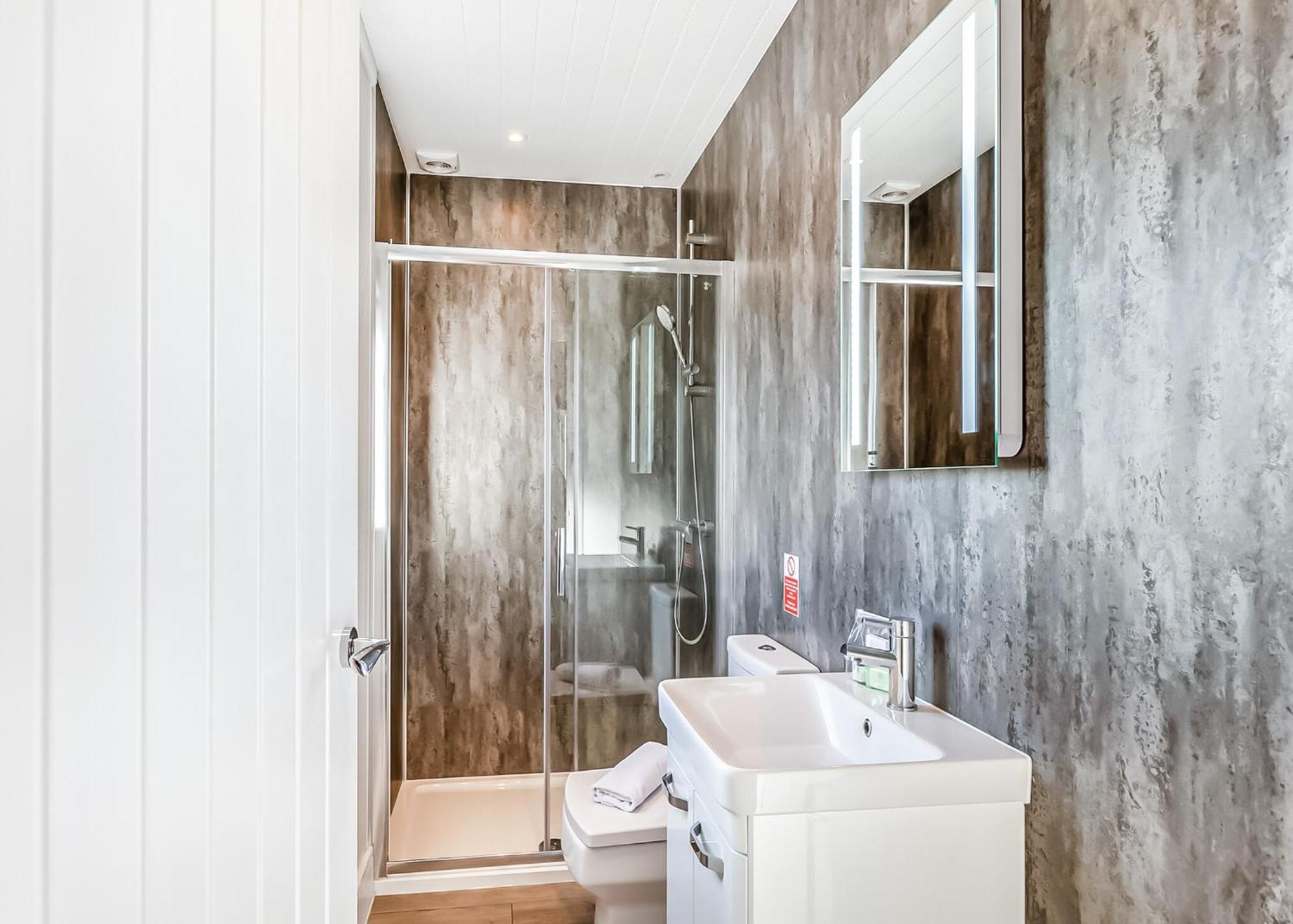 Waterside Hambleton Lakeside Lodges Poulton-le-Fylde Extérieur photo
