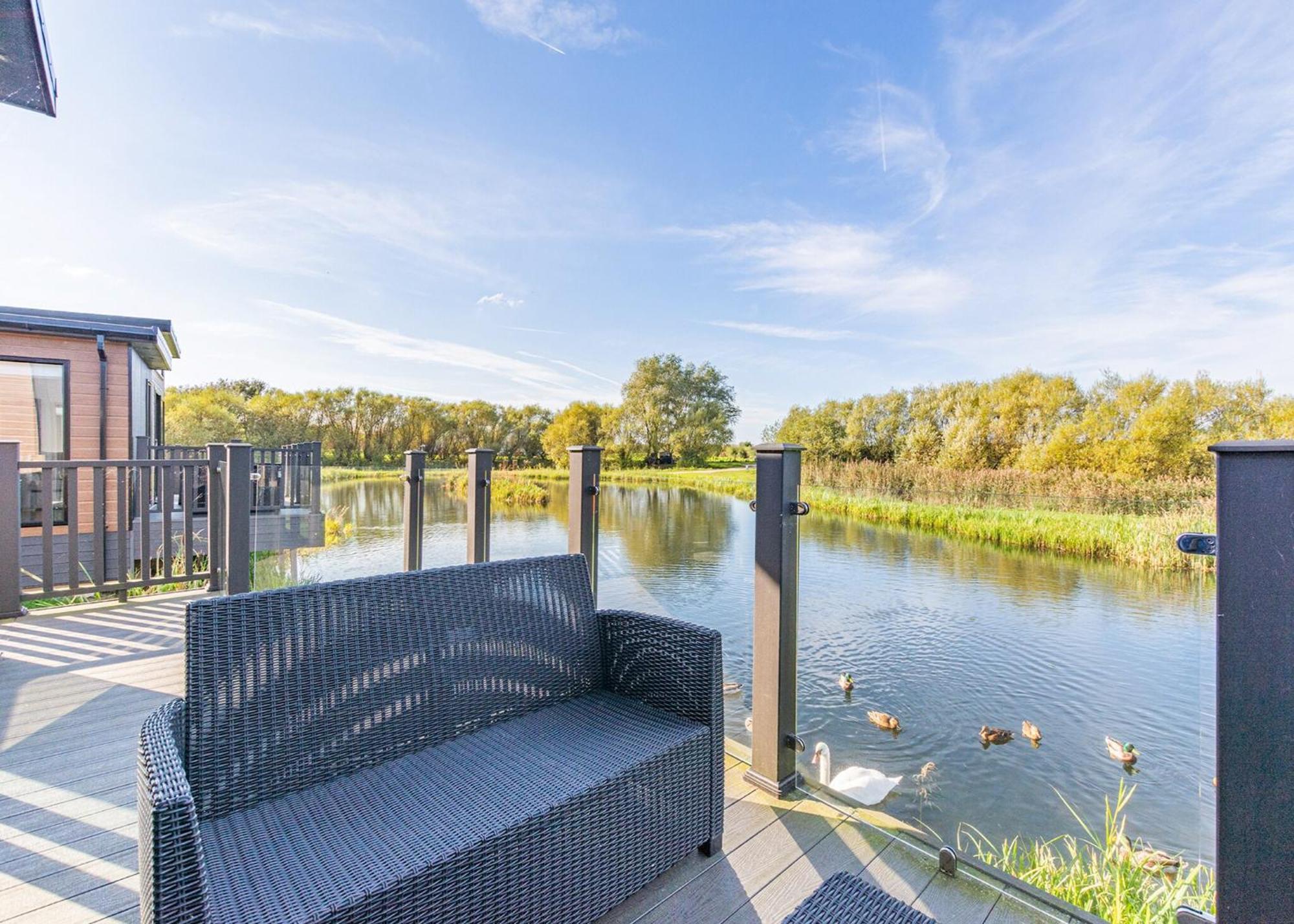Waterside Hambleton Lakeside Lodges Poulton-le-Fylde Extérieur photo