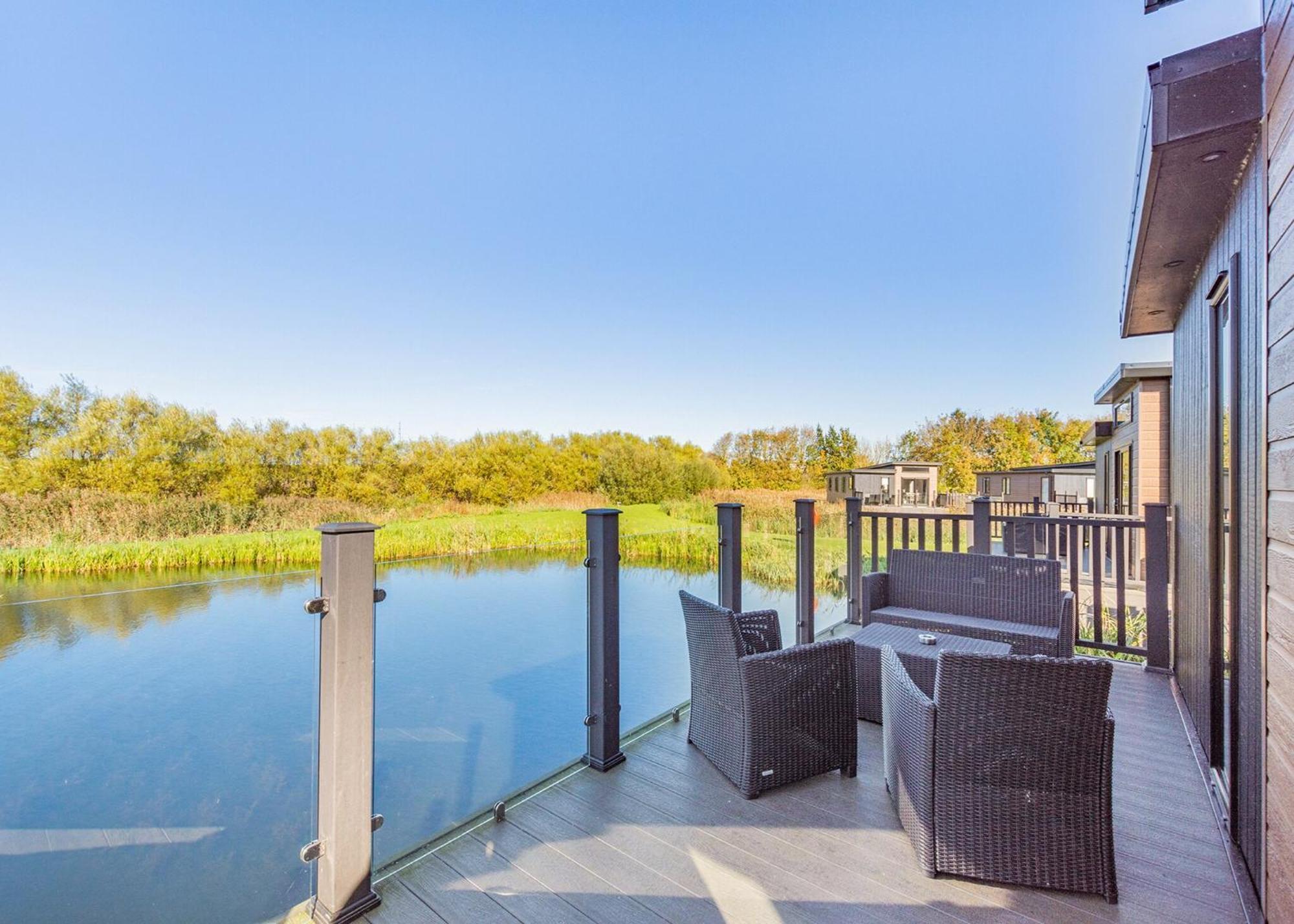 Waterside Hambleton Lakeside Lodges Poulton-le-Fylde Chambre photo
